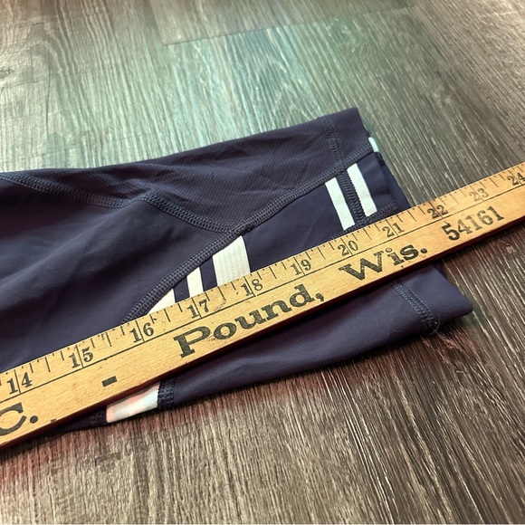 Lululemon Liw Rise Leggings Size 6 - Picture 3 of 4